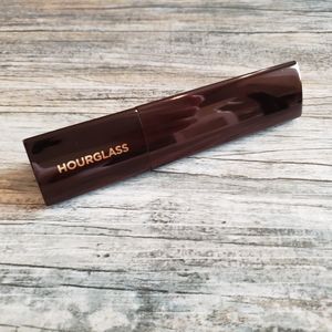 Hourglass Vanish Finish Foundation - Warm Ivory